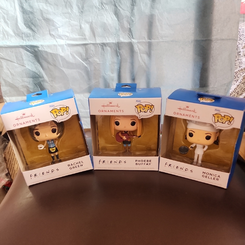 Friends Set 3 Hallmark Pop! Collab Friends Character Ornaments Set Nib - Picture 6 of 6